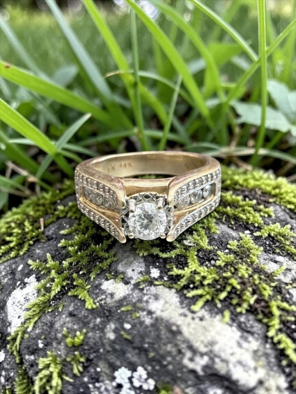 14k Yellow Gold Diamond Cluster Ring